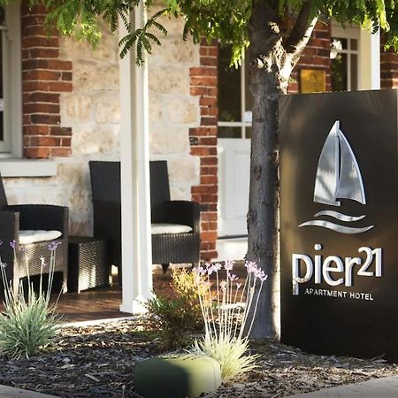 Pier 21 Riverside Apartment Hotel Фриментъл Екстериор снимка